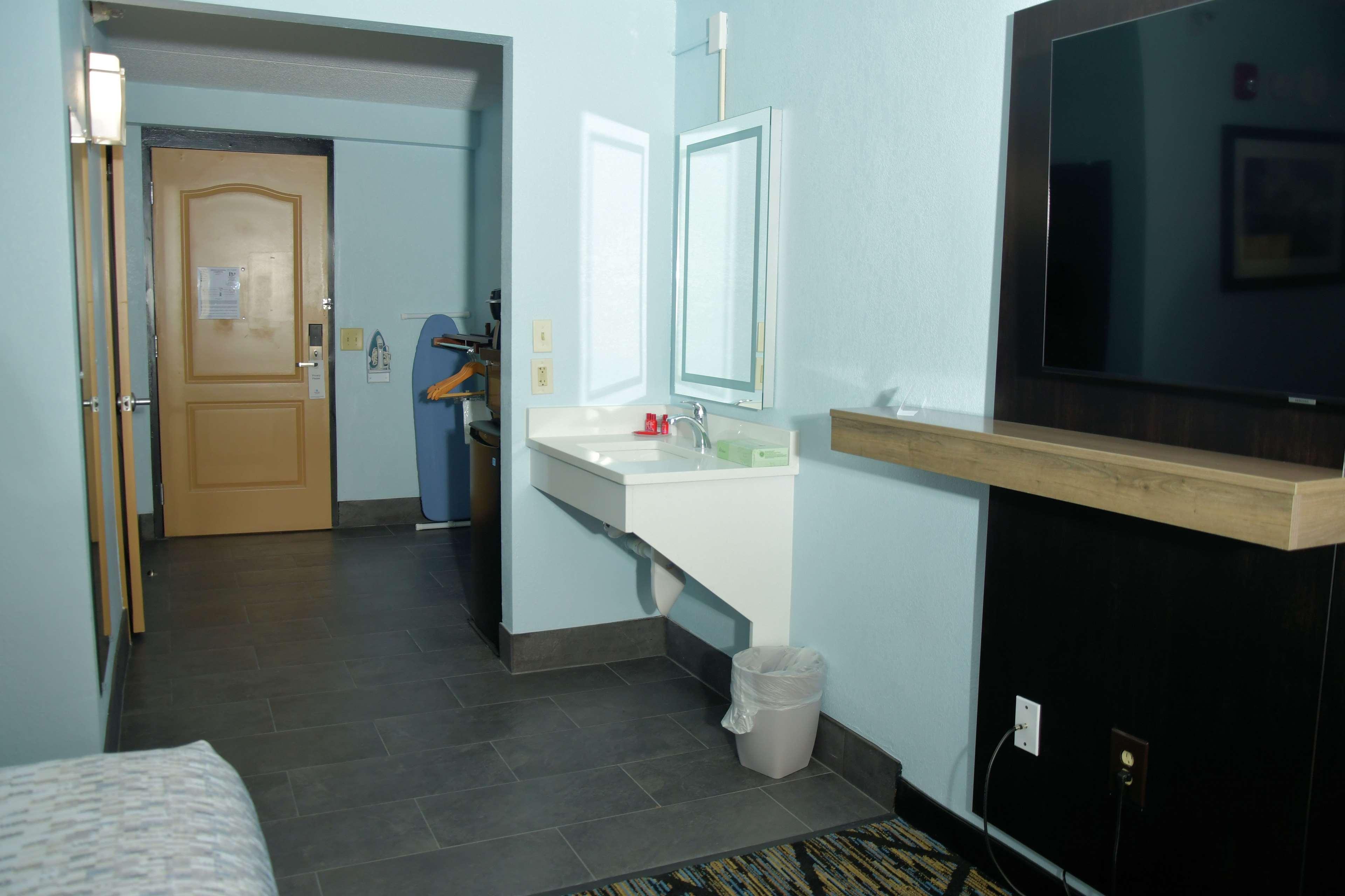 Clarion Pointe Jacksonville Near Camp Lejeune Ngoại thất bức ảnh