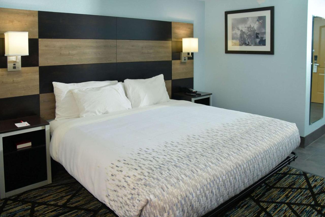 Clarion Pointe Jacksonville Near Camp Lejeune Ngoại thất bức ảnh