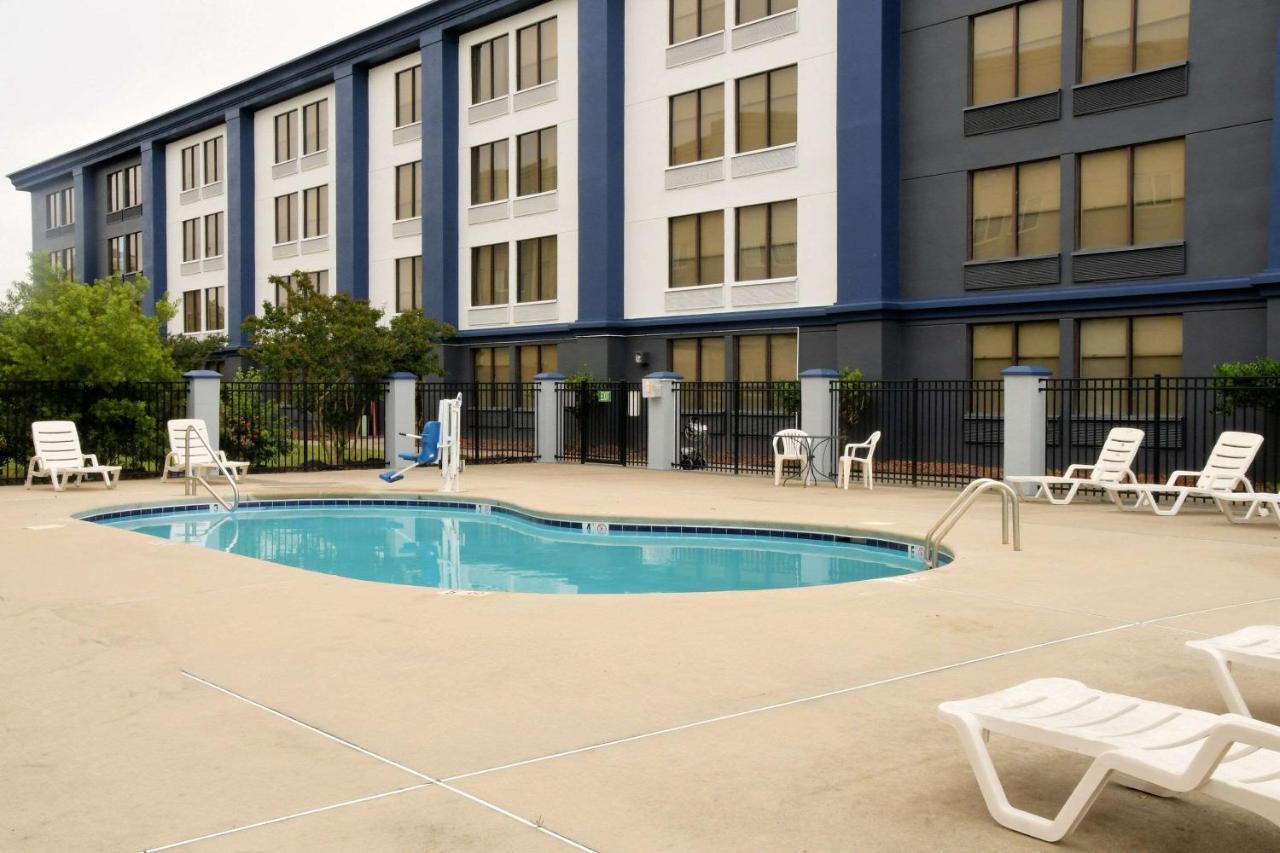 Clarion Pointe Jacksonville Near Camp Lejeune Ngoại thất bức ảnh